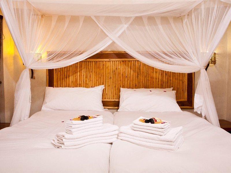 Отель Halali Camp Etosha Экстерьер фото
